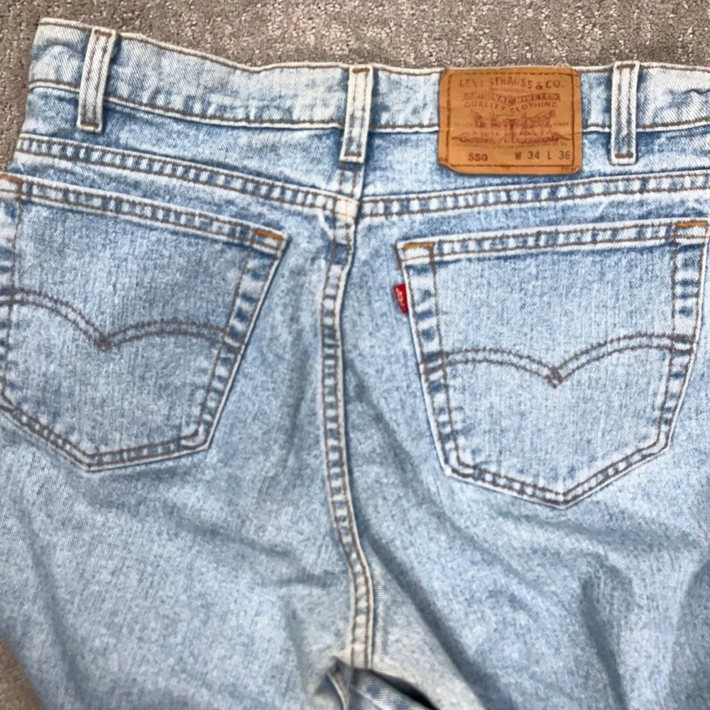 Levi's 550 Jeans Mens 34W 36L Faded Blue Relaxed Fit VTG USA